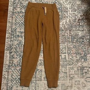 Lulu size 4 joggers. Never worn. $35